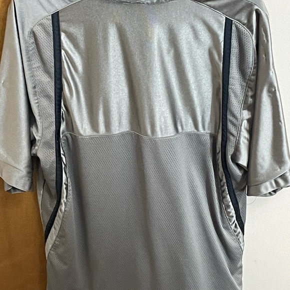 Nike Button Up T-Shirt - Picture 3 of 9